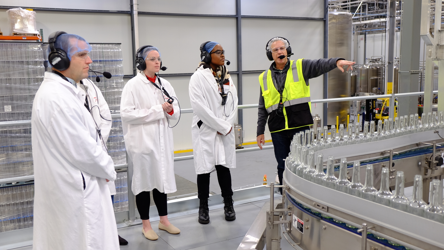 Tour guide uses hands-free headset